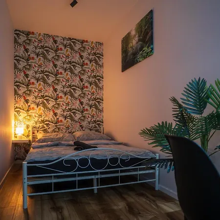 Punkt - Z Jacuzzi W Centrum Katowic Katoviçe