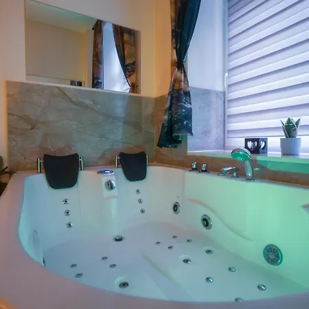 Punkt - Z Jacuzzi W Centrum Katowic *