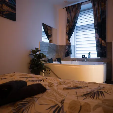 Punkt - Z Jacuzzi W Centrum Katowic Daire