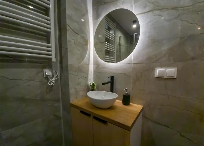 Punkt - Z Jacuzzi W Centrum Katowic Apartament